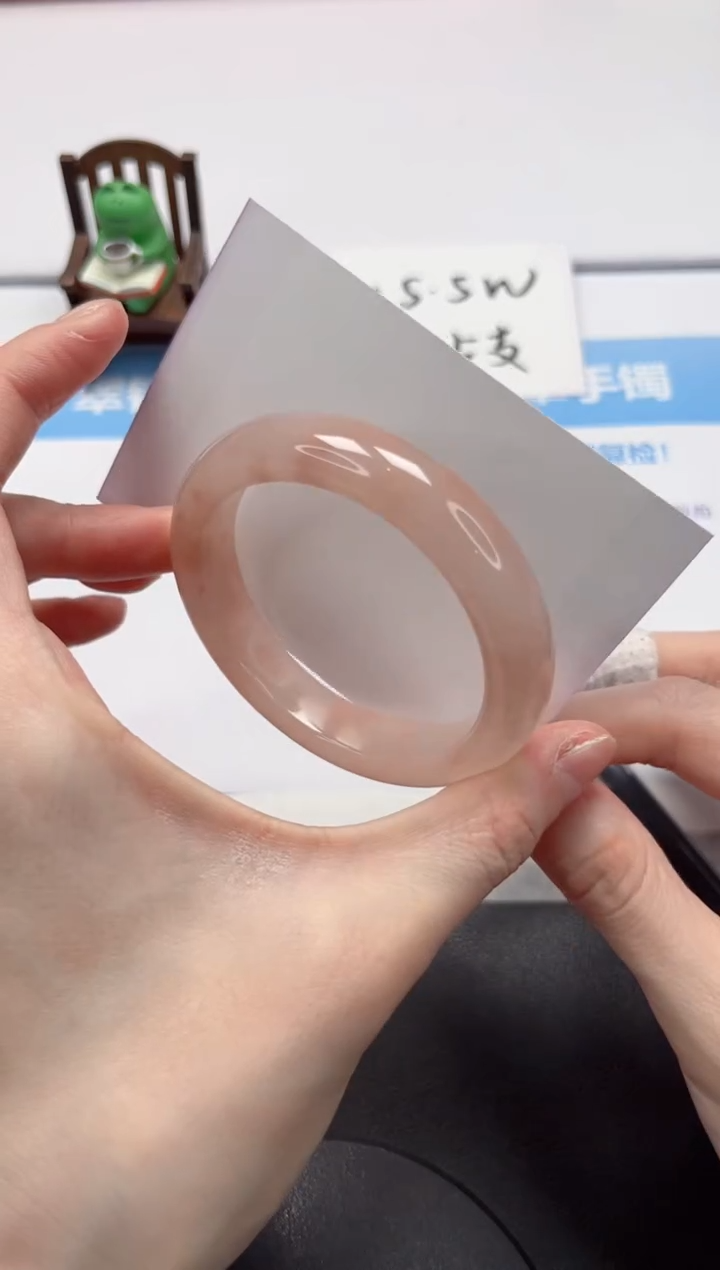 【闪购商品】石英质玉手镯未镶嵌V442-54