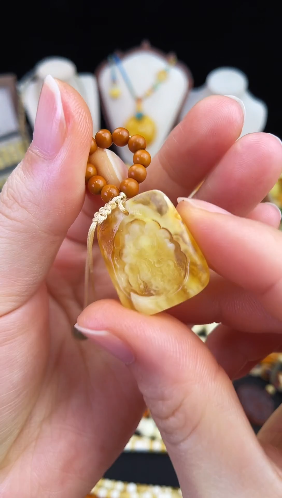 琥珀未镶嵌珠宝奇石柒月