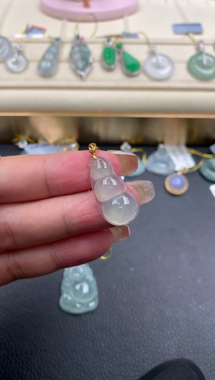 【闪购商品】翡翠颈饰18K金镶嵌Q302       