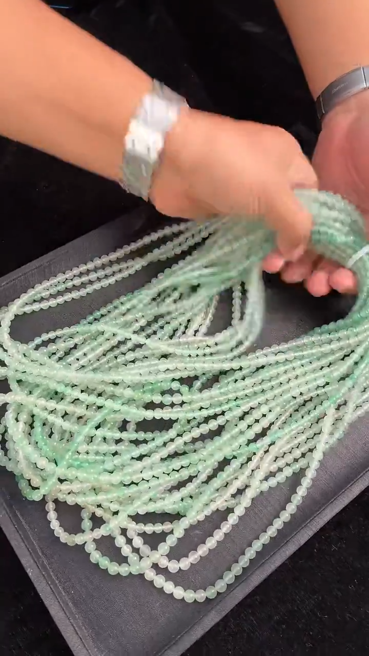 项链未镶嵌石英质玉（非洲翠）项链串珠多样性发货其一