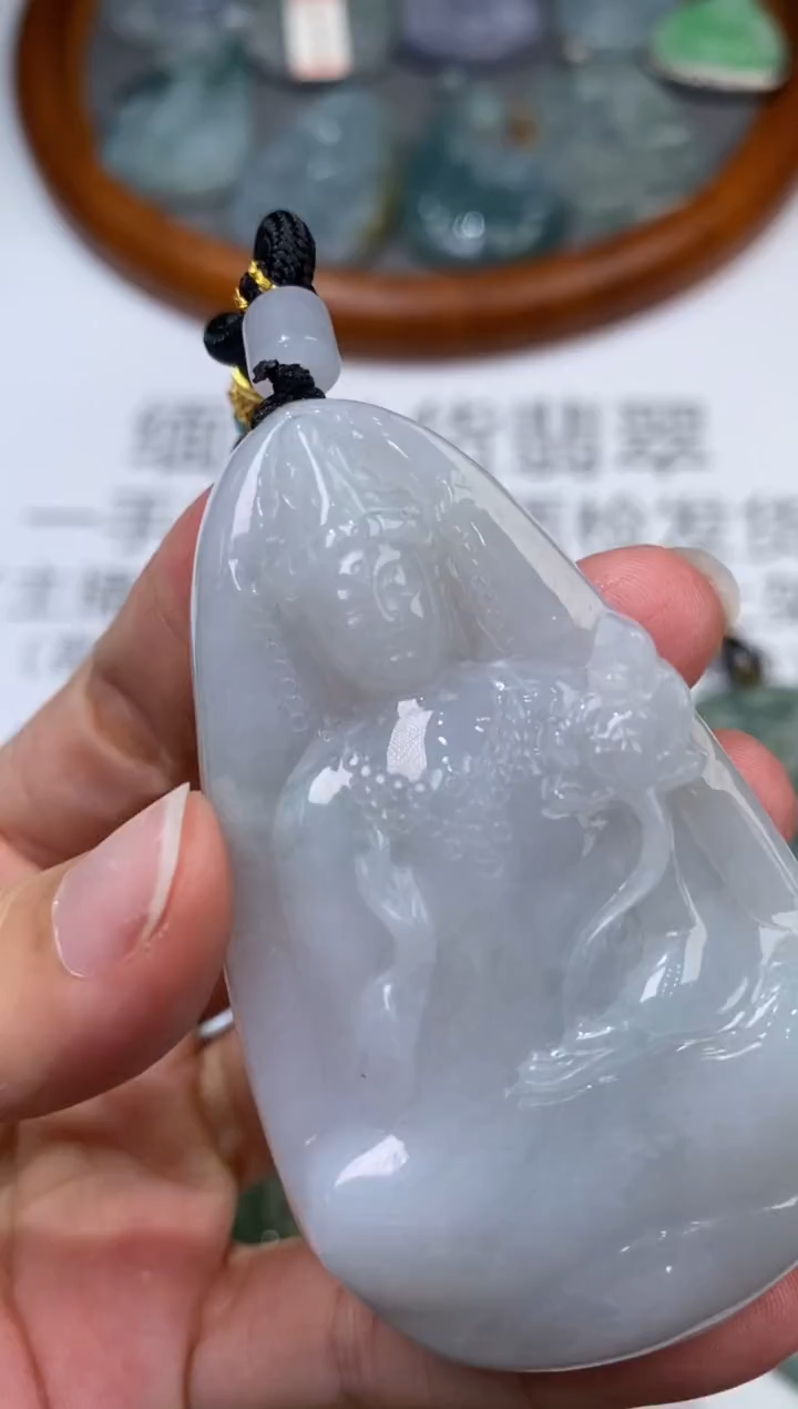 未镶嵌挂件翡翠304230      多人