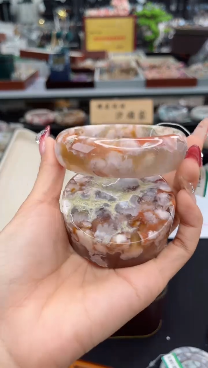 【闪购商品】石英质玉手镯未镶嵌63圈口（赠品镯心）S920529