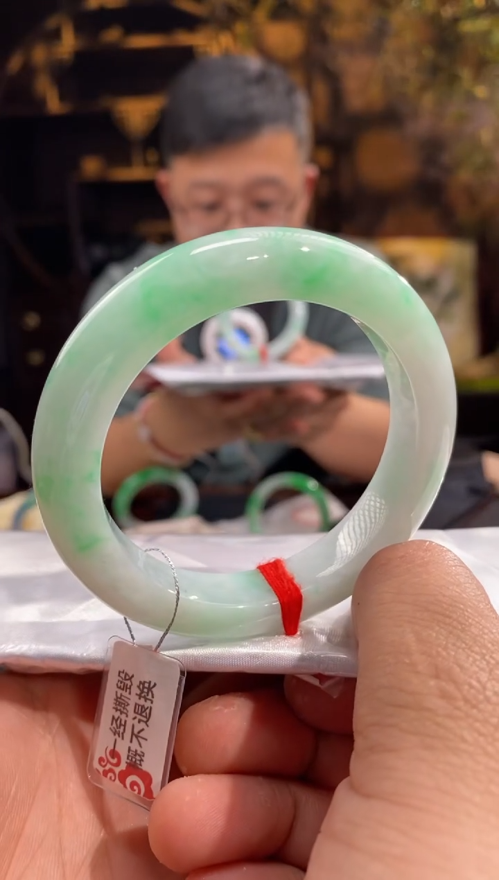 【闪购商品】翡翠手镯未镶嵌90065-天然翡翠a货55.3圈口