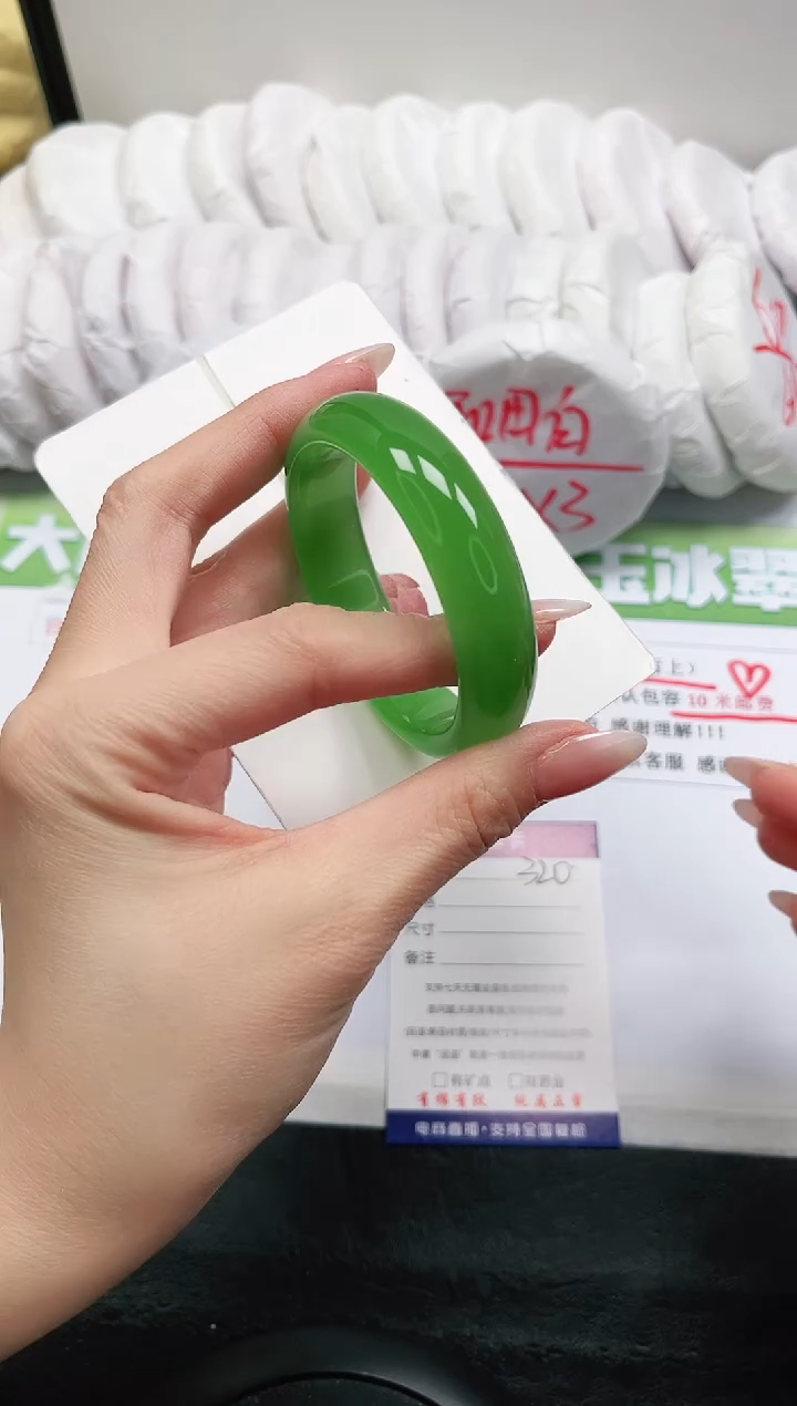 【闪购商品】石英质玉手镯未镶嵌320-54