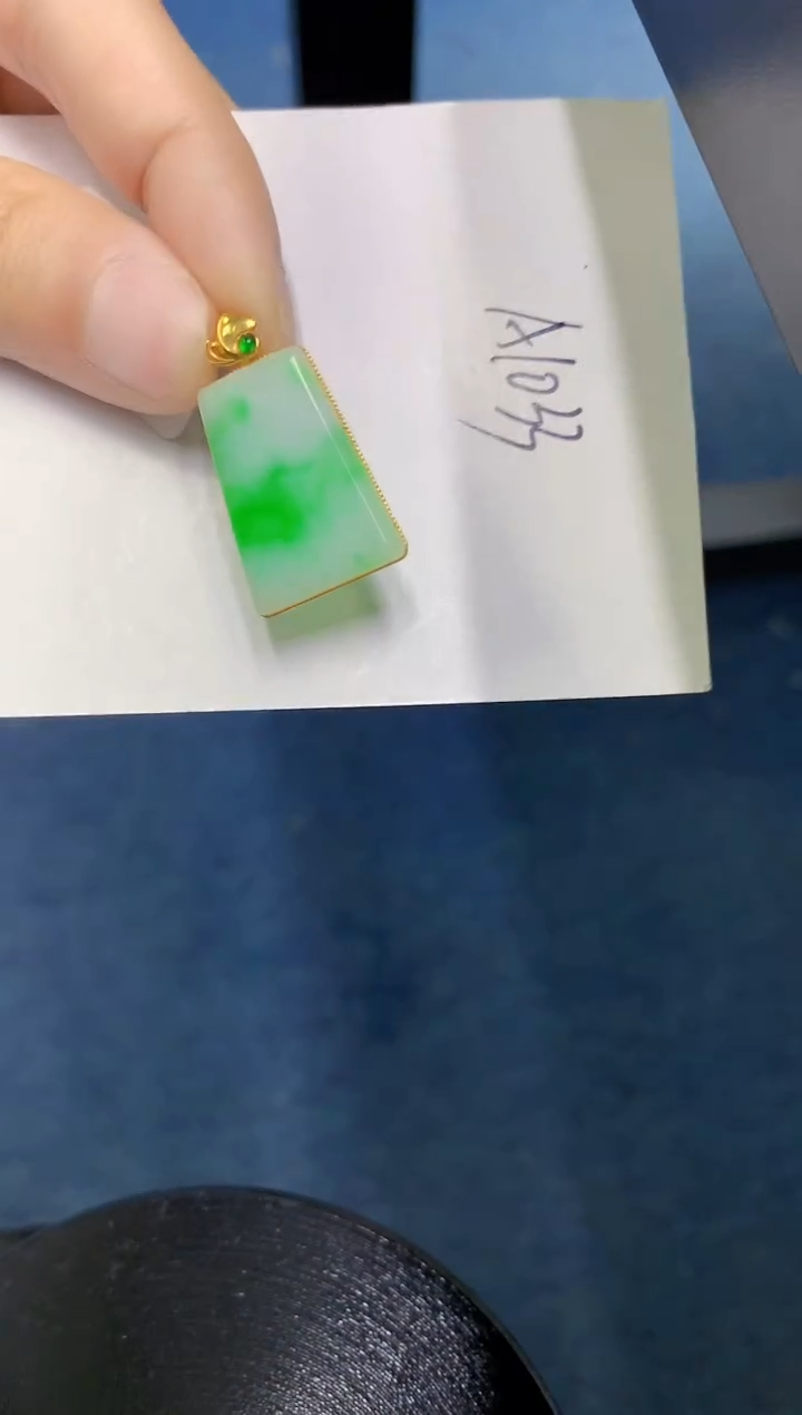 【闪购商品】翡翠颈饰18K金镶嵌000000000