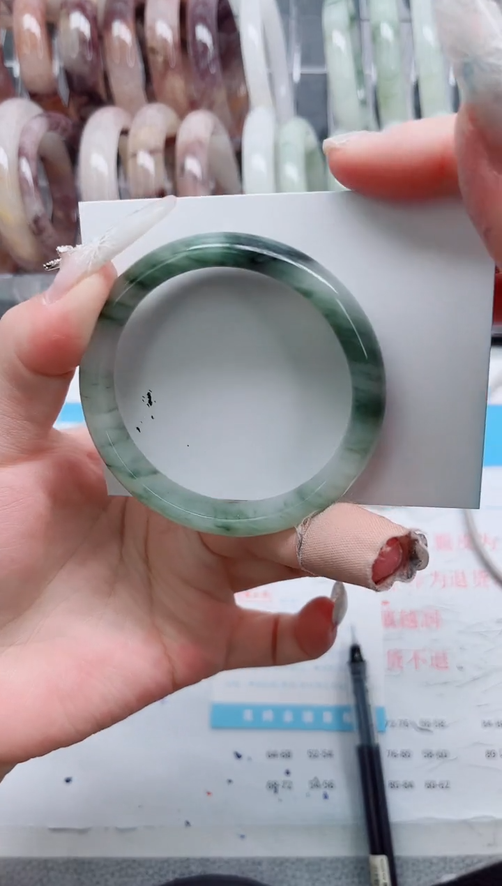 【闪购商品】石英质玉手镯未镶嵌A263-55