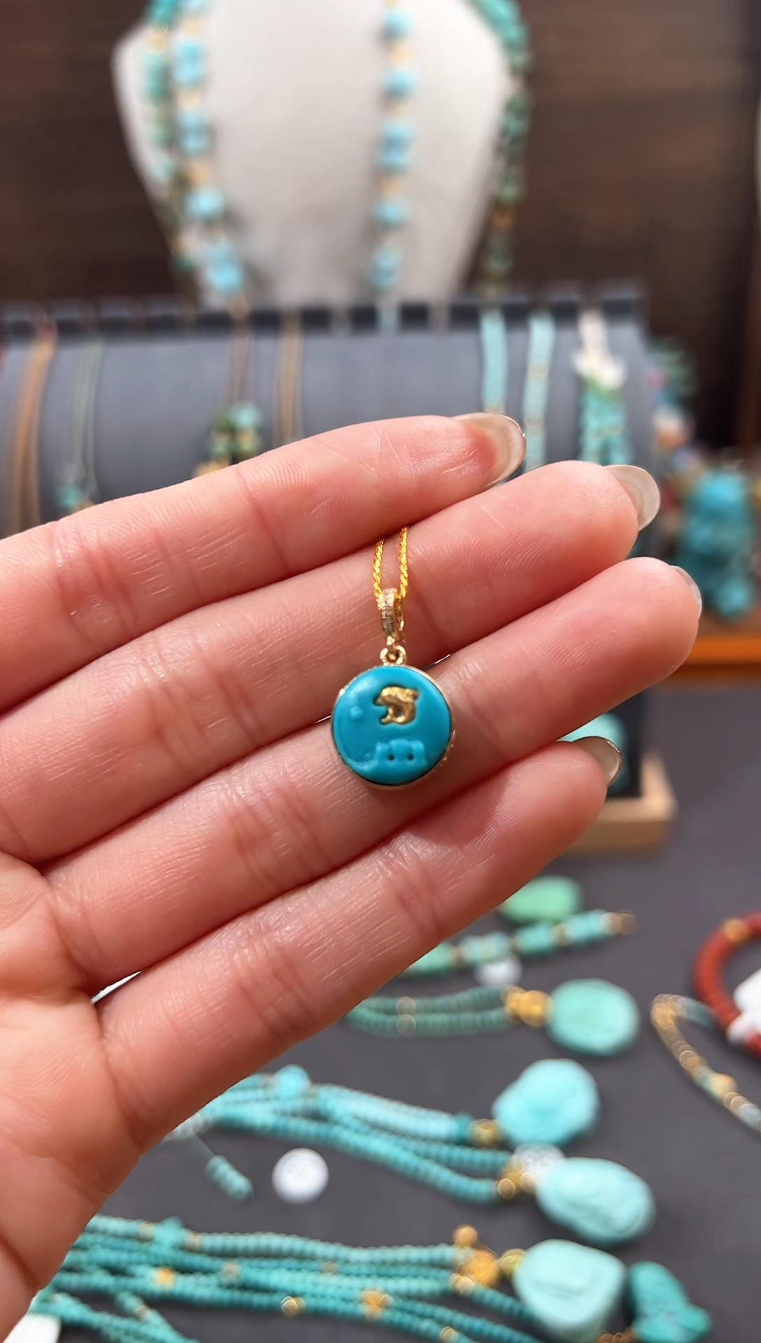 【闪购商品】绿松石颈饰18K金镶嵌绿松石吊坠