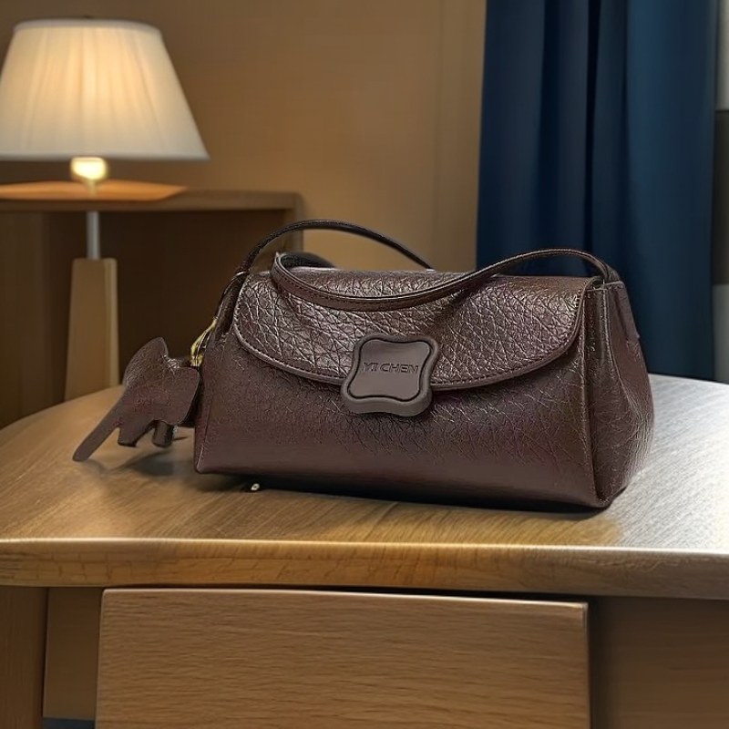 【粉丝福利】新款单肩斜挎时尚轻奢简约潮流小香风萎格小方包包9367