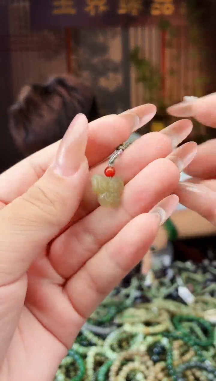 和田玉未镶嵌颈饰拍一发一