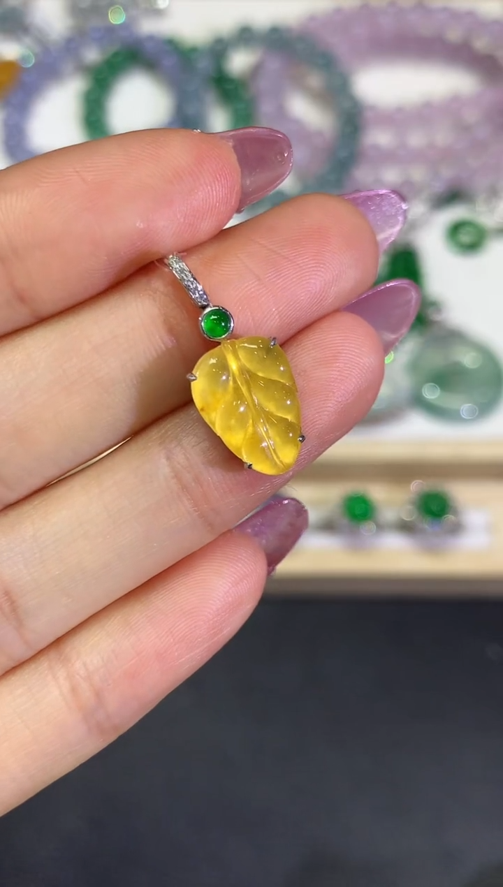 【闪购商品】翡翠颈饰18K金镶嵌团购4