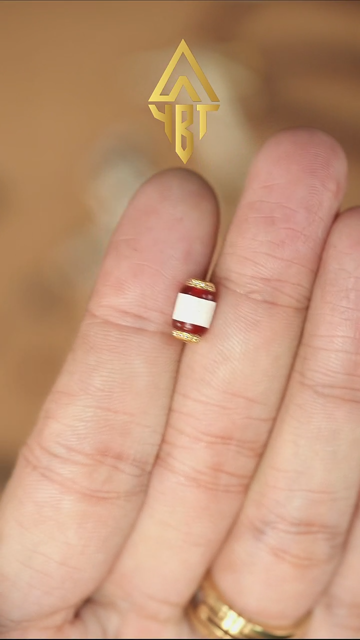 18K金镶嵌配饰玛瑙/玉髓倒****捏红玉髓单珠