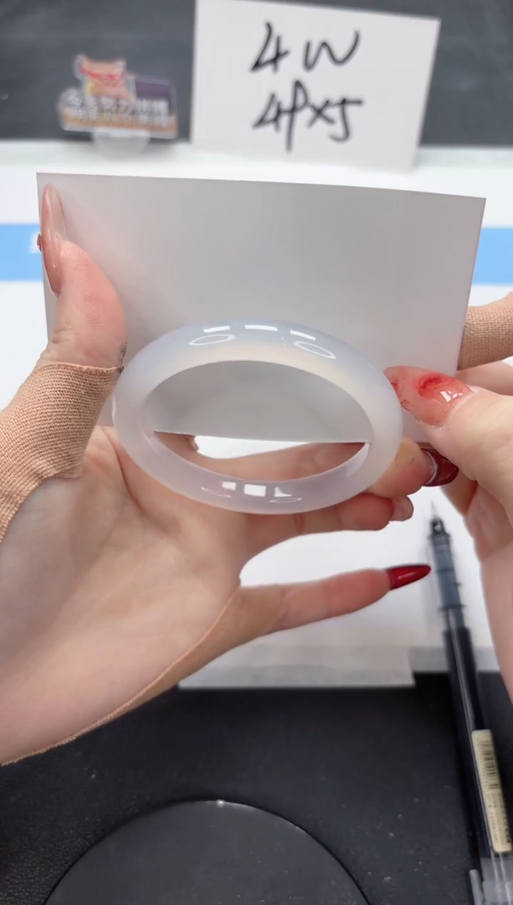 【闪购商品】石英质玉手镯未镶嵌A327-54.5