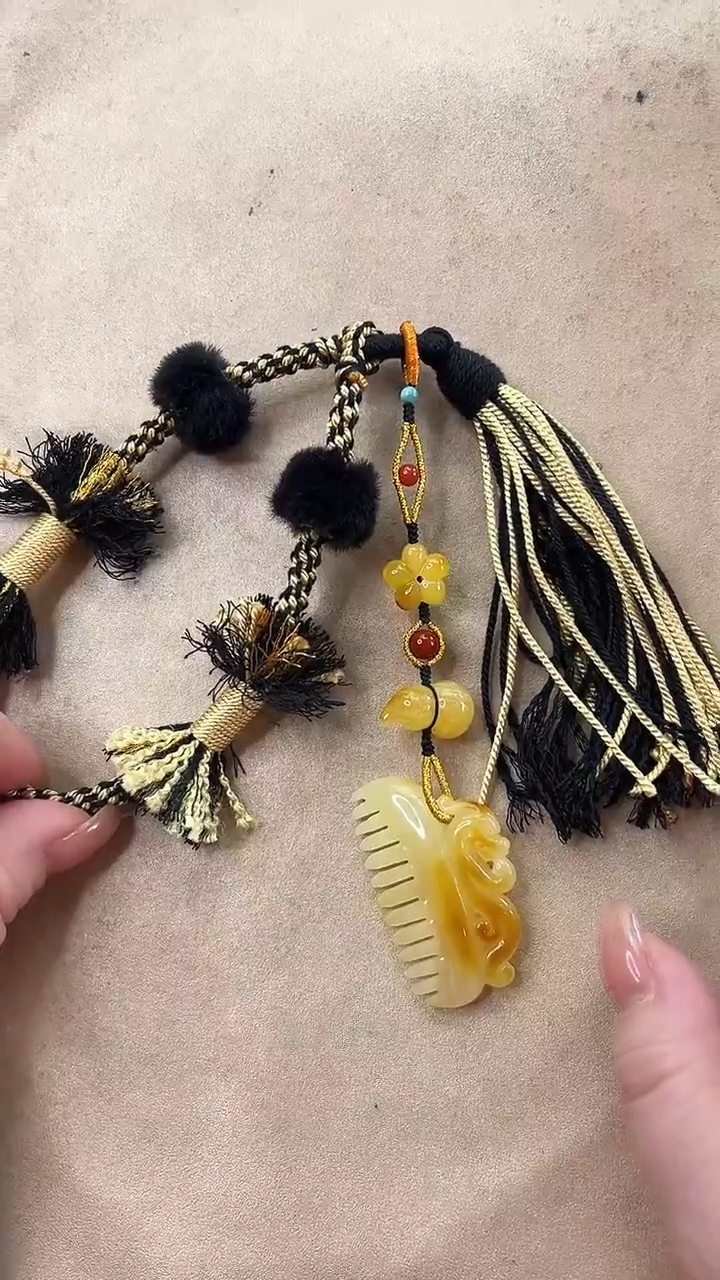 琥珀颈饰未镶嵌吊坠