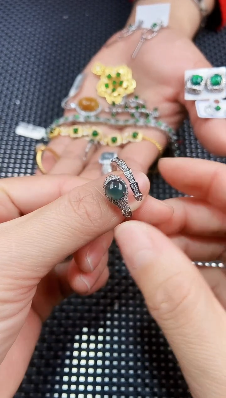 【闪购商品】翡翠戒指未镶嵌11111111