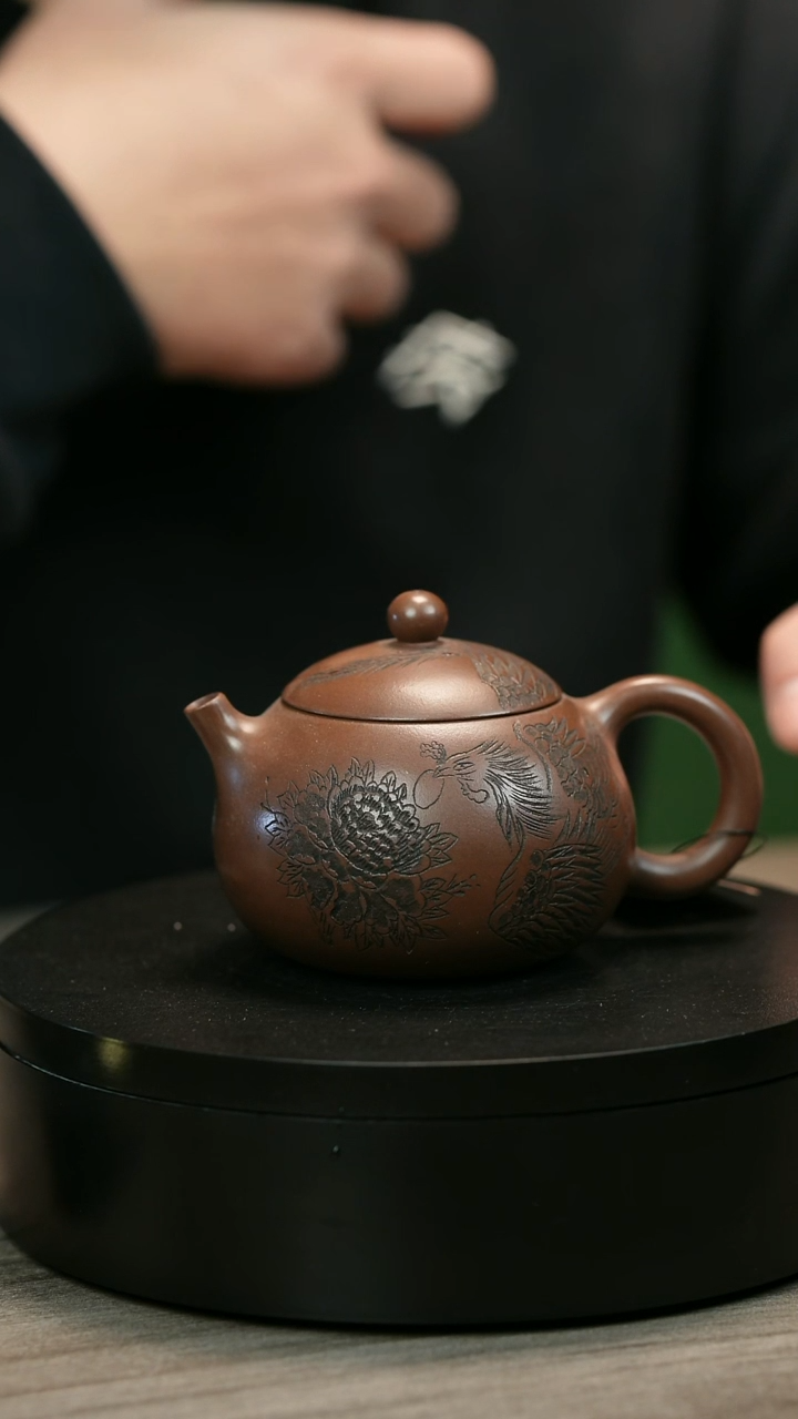 茶壶紫砂辉H2320陈春芬底槽青刻绘西施