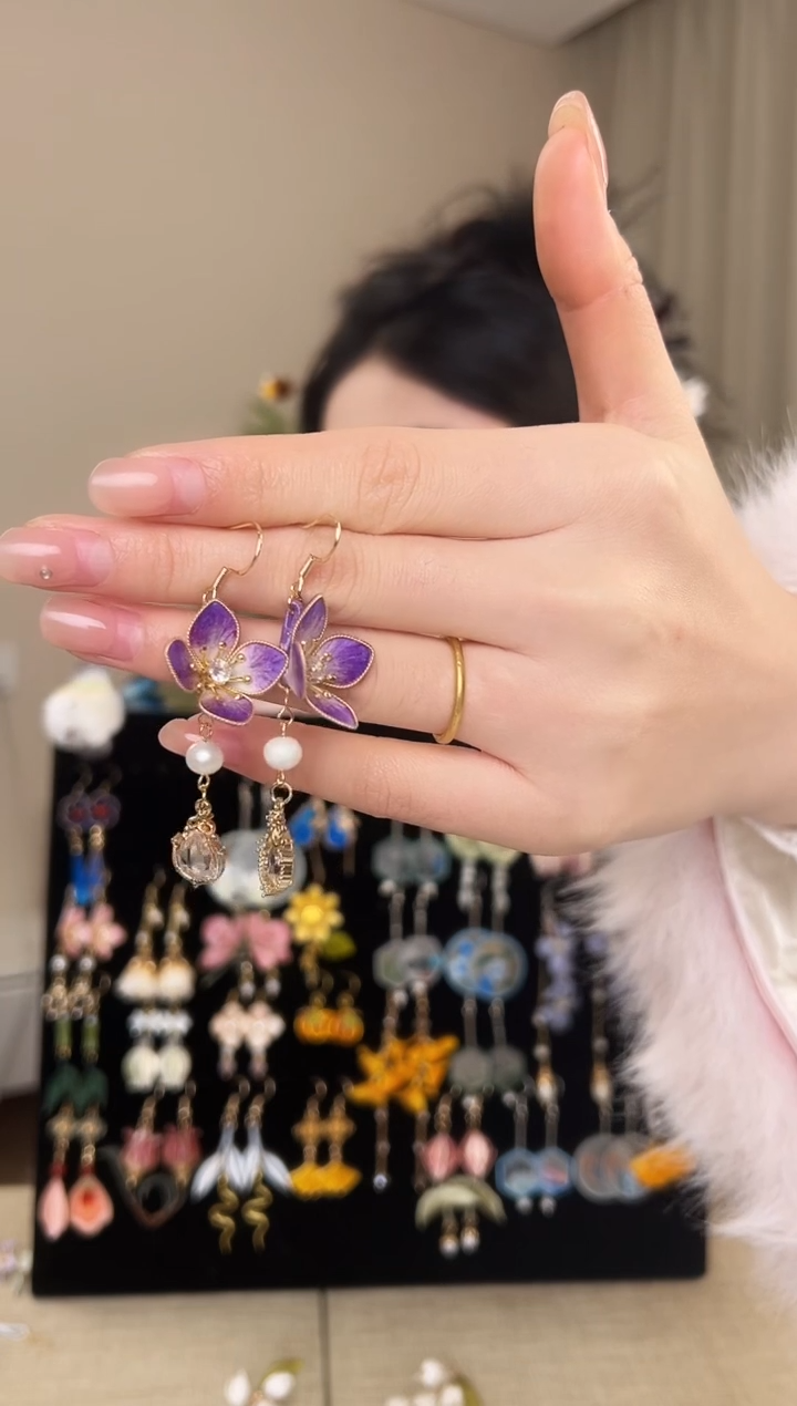 刺绣粒*空深紫色掐丝耳环