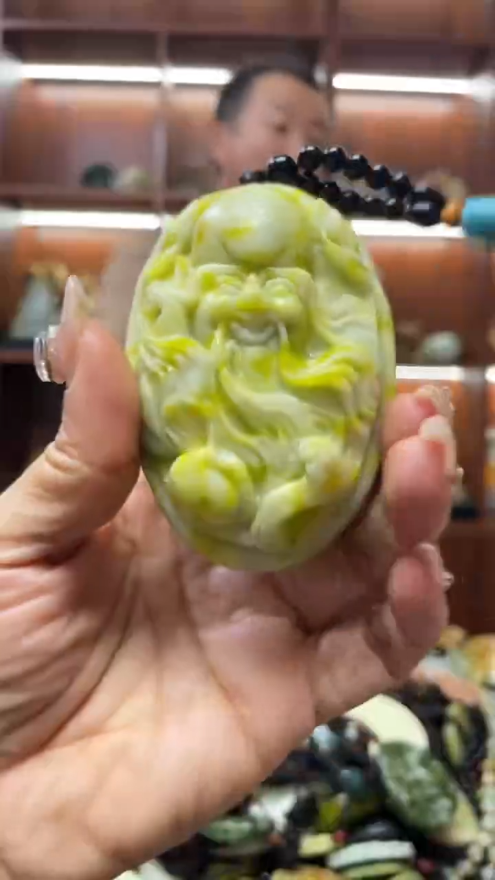 未镶嵌岫玉挂件 