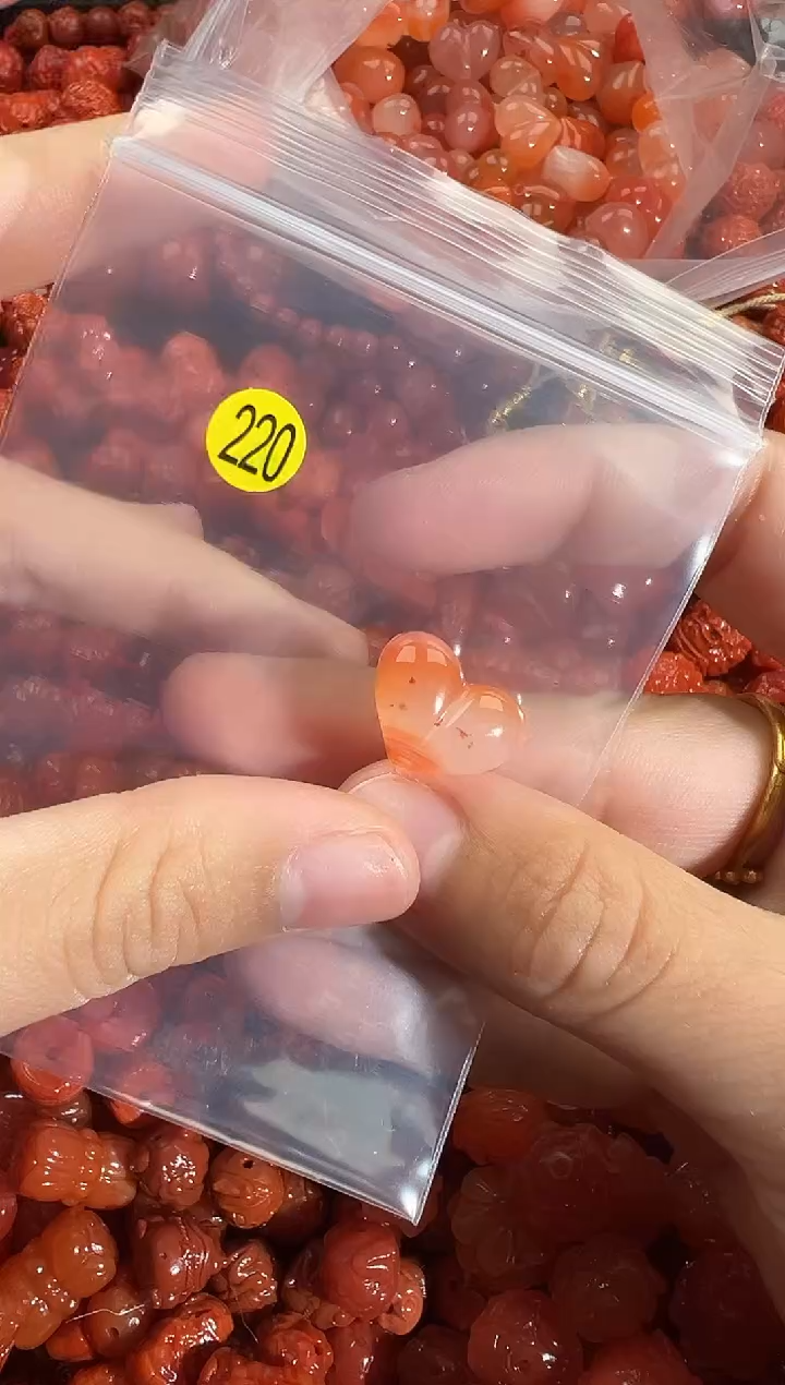 颈饰未镶嵌南红玛瑙01
