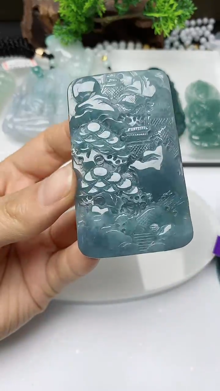 【闪购商品】翡翠颈饰未镶嵌        