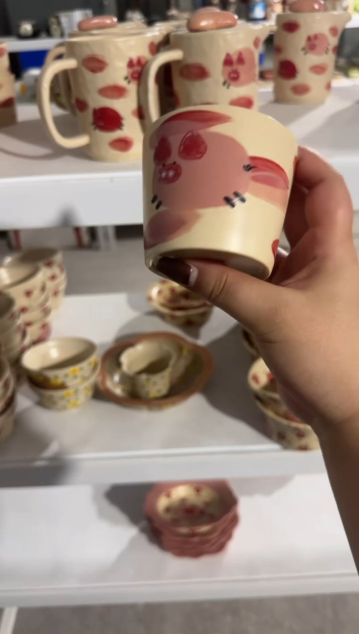 陶瓷飞天猪猪杯子【十里高温釉下彩陶瓷】