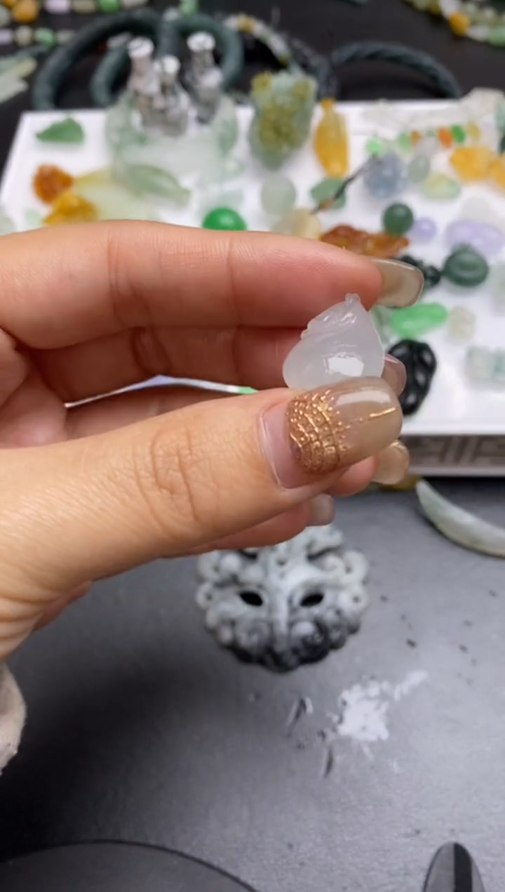 【闪购商品】定制翡翠未镶嵌翡翠毛货~