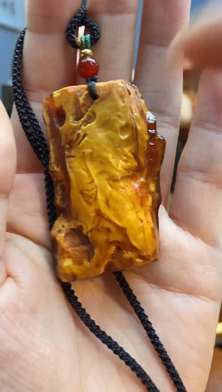 琥珀颈饰未镶嵌吊坠