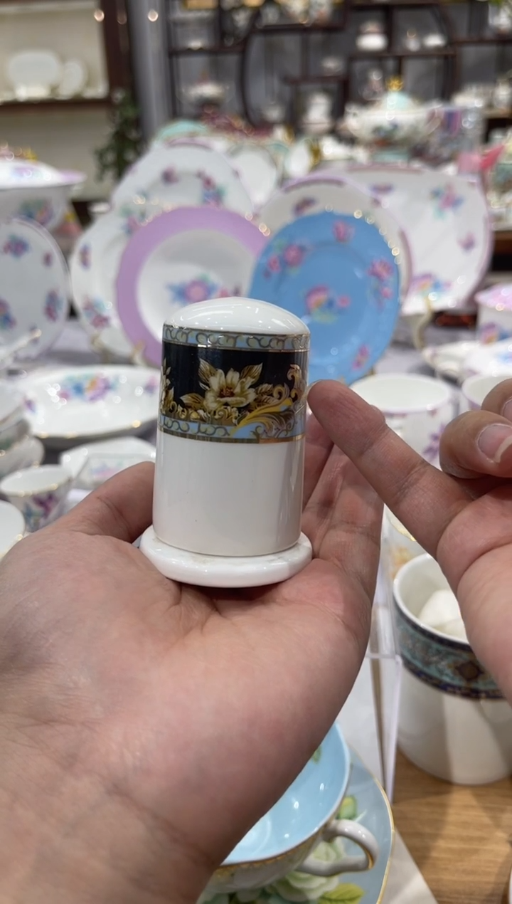 45%以上骨粉骨瓷牙签盒