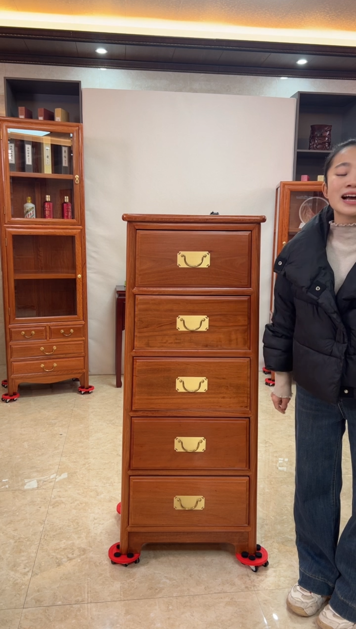 花梨木类端景台花梨五斗柜