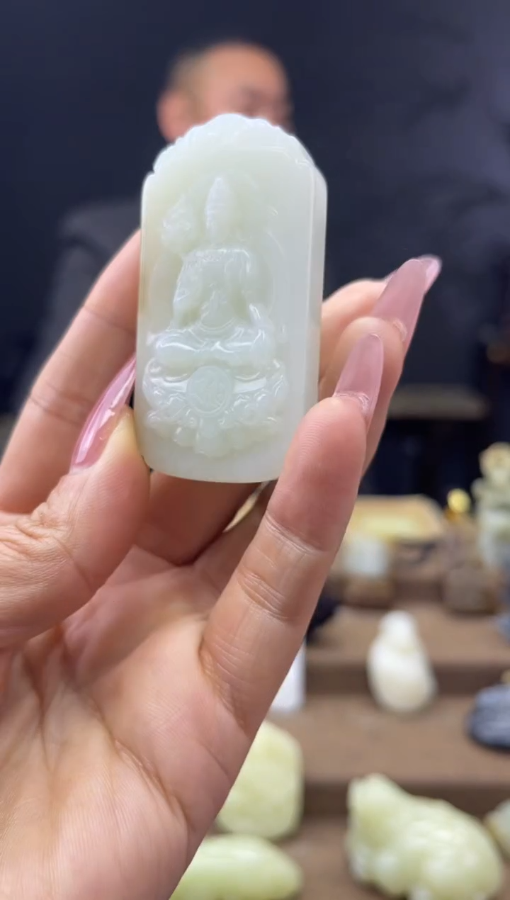 颈饰未镶嵌和田玉1