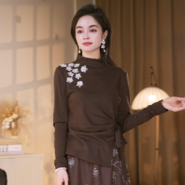 【上衣】梅花加绒上衣2025新款高领长袖法式绑带高级感T恤