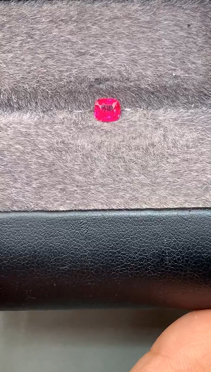【闪购商品】定制尖晶石裸石未镶嵌枕型 绝地武士尖晶石 0.38ct