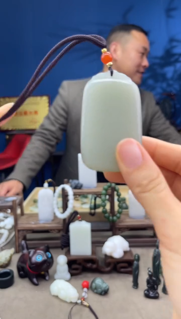 【闪购商品】和田玉颈饰未镶嵌1