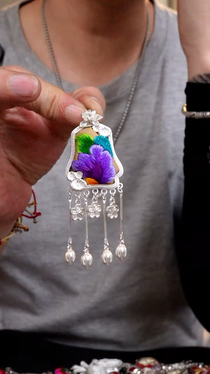 【闪购商品】织绣065非遗手工刺绣吊坠