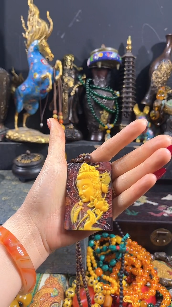 【闪购商品】蜜蜡颈饰未镶嵌【闪购商品】观音蜜蜡15247