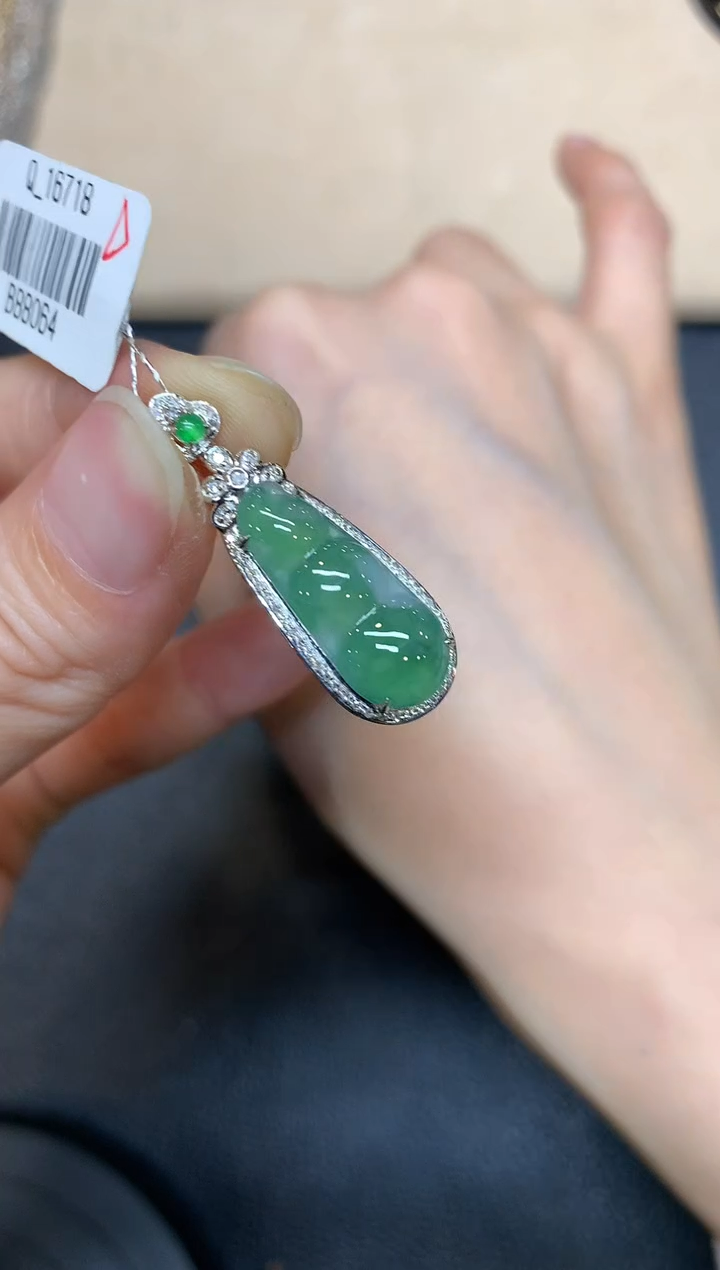 【闪购商品】翡翠颈饰18K金镶嵌【无鉴赏期多样性发其一