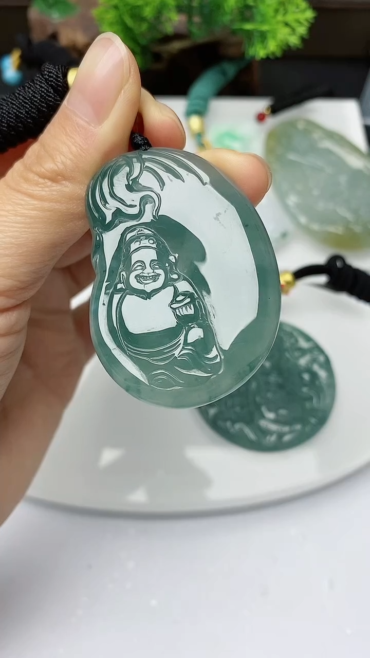 【闪购商品】翡翠颈饰未镶嵌        