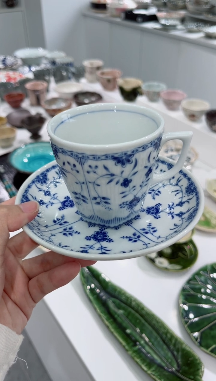 瓷片青花唐草瓷套杯