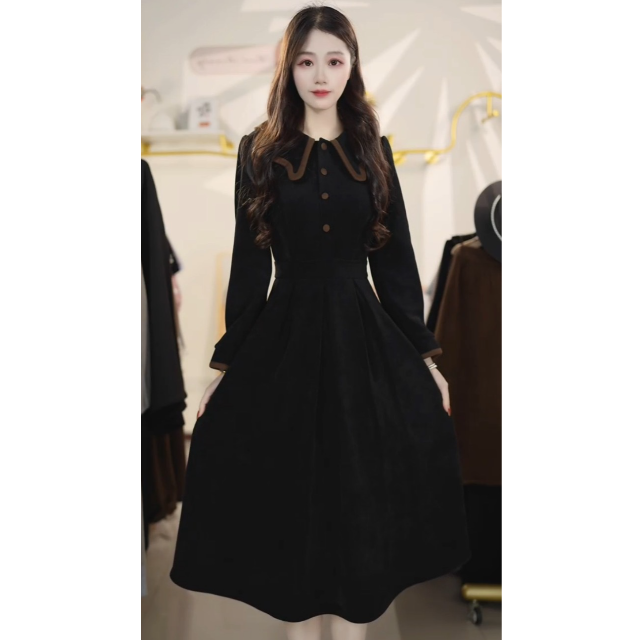 轻奢气质2025秋冬年轻娃娃领修身显瘦连衣裙女中长裙Y6510231