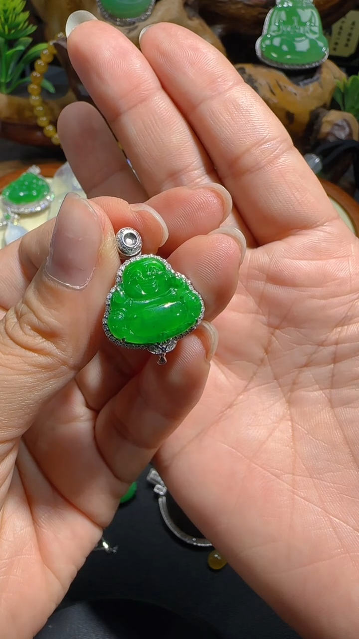 【闪购商品】翡翠吊坠(不含链)18K金镶嵌吊坠