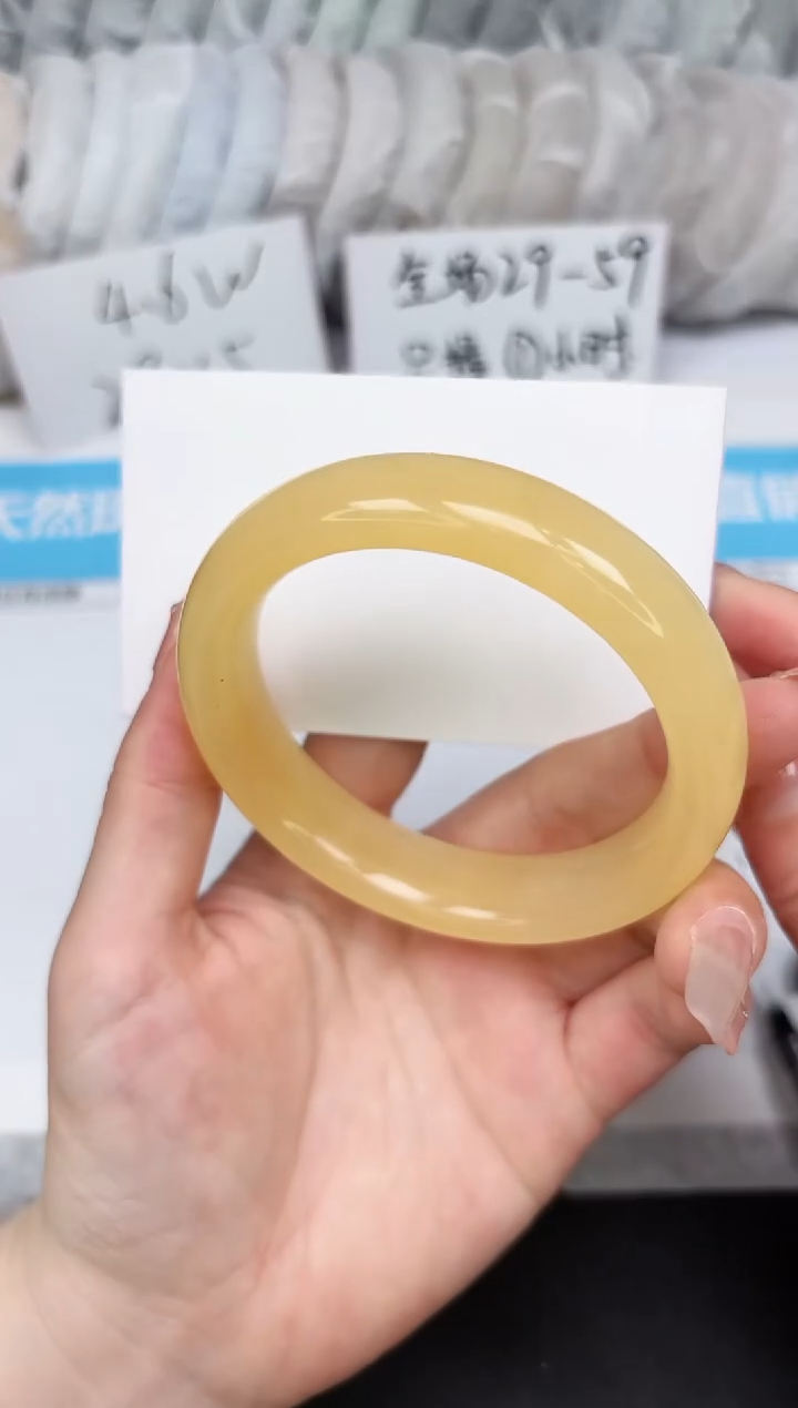 石英质玉手镯未镶嵌389-58.5