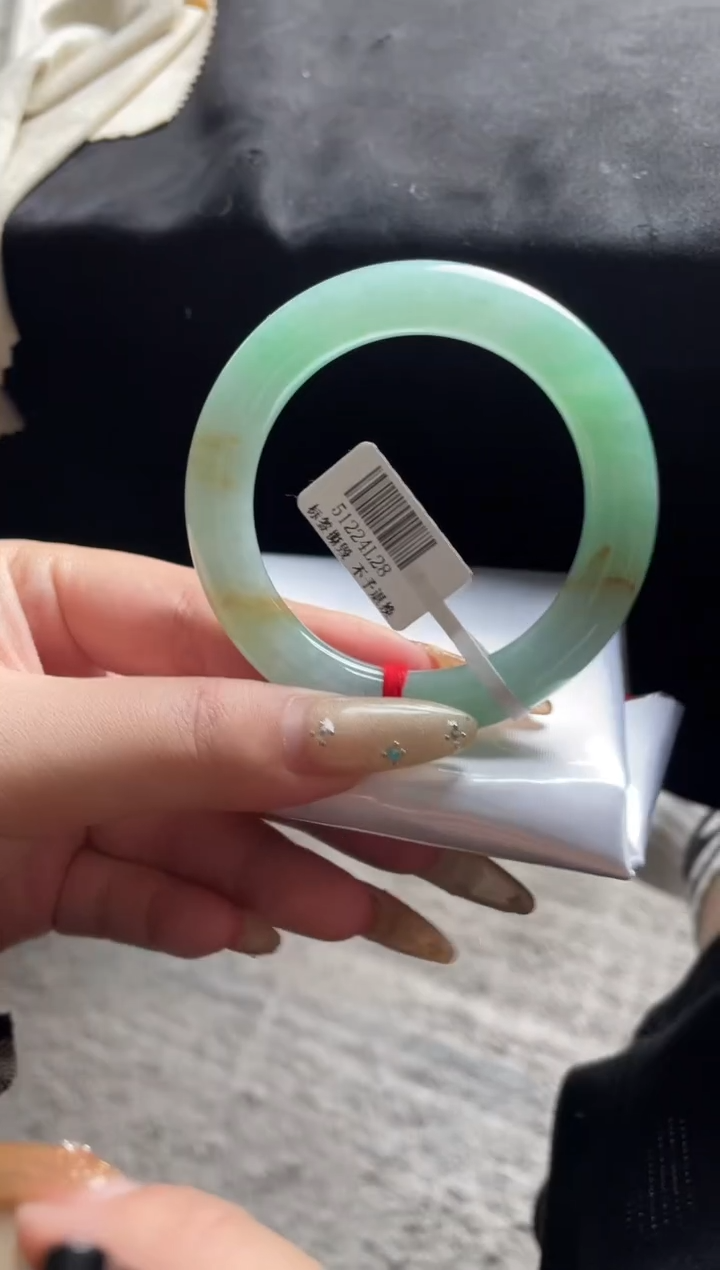 未镶嵌手镯翡翠三天鉴赏期