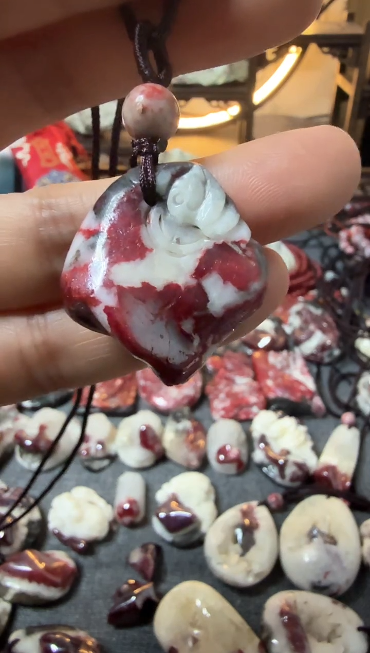 【闪购商品】天然辰砂大晶砂晶体随行吊坠1