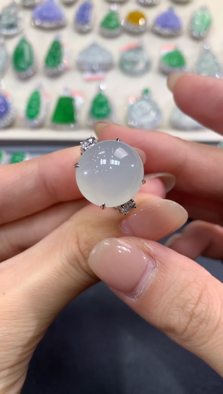 【闪购商品】翡翠戒指18K金镶嵌a146        