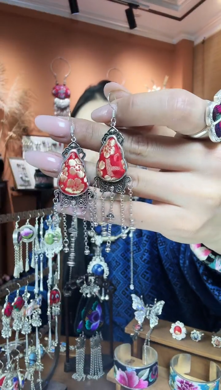 【闪购商品】刺绣传统非遗民族凤手工刺绣饰品耳环