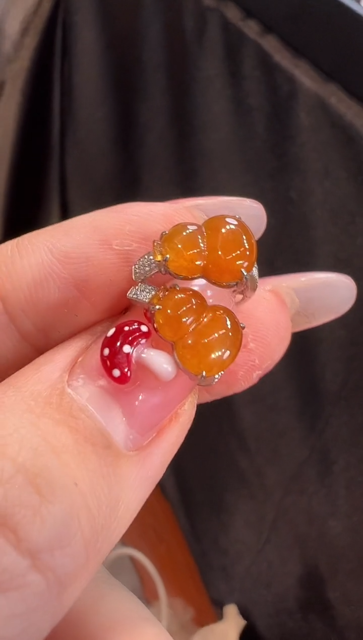 【闪购商品】翡翠耳饰18K金镶嵌耳饰