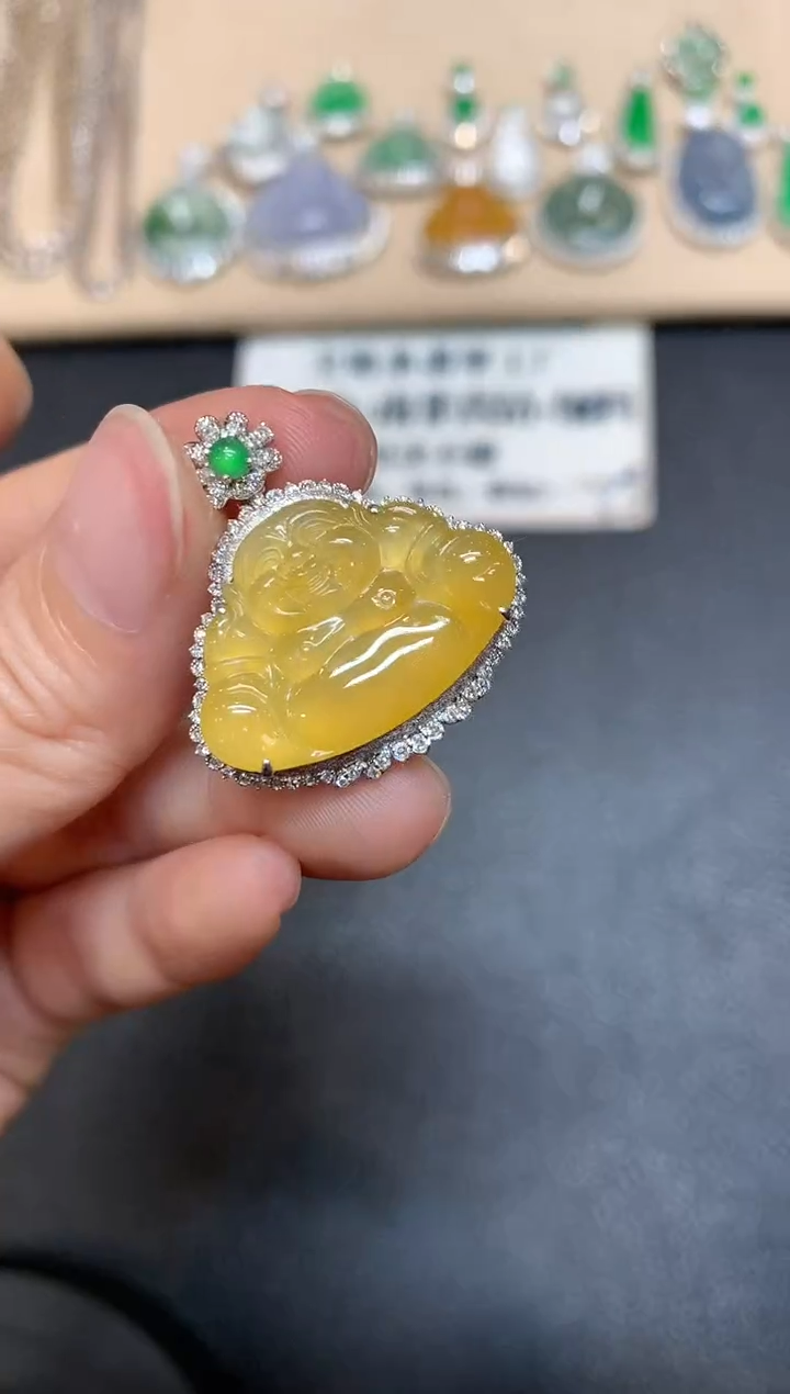 【闪购商品】翡翠颈饰18K金镶嵌佛公【无服务费