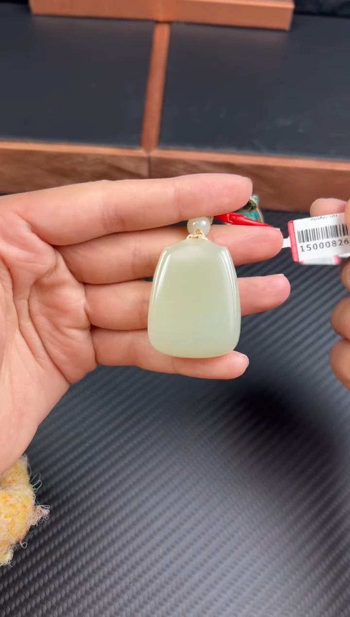 【闪购商品】和田玉颈饰未镶嵌且末微色差迪克兰