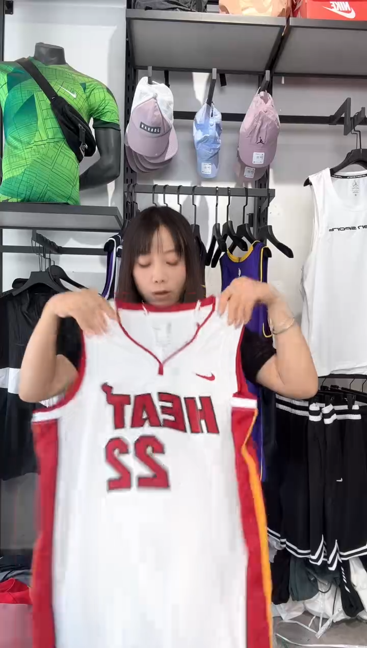 1316编码 瑕疵修复以直播间讲解为准 尺码S