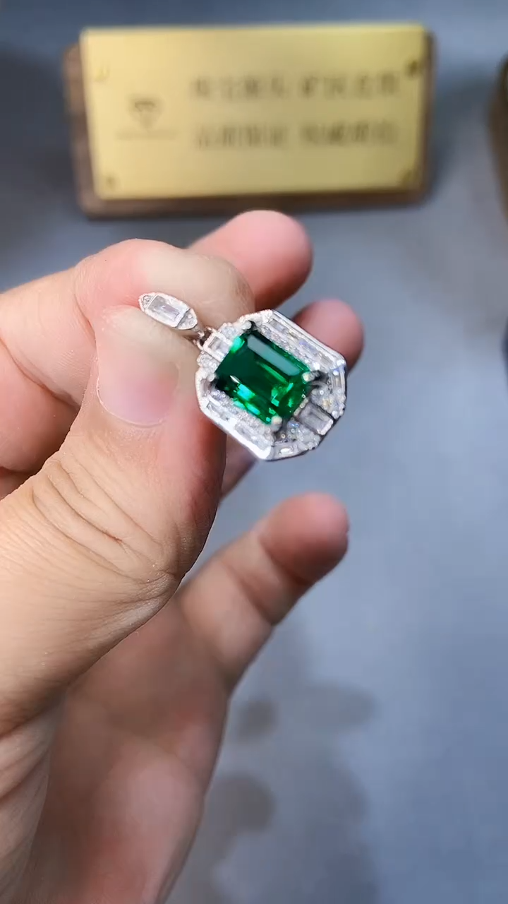 【闪购商品】透辉石吊坠银S925镶嵌65