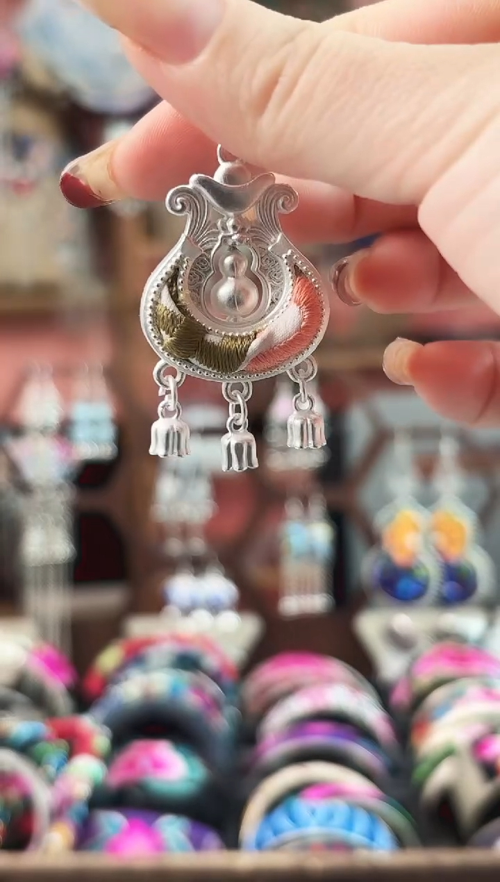 艺枝独绣手工饰品202